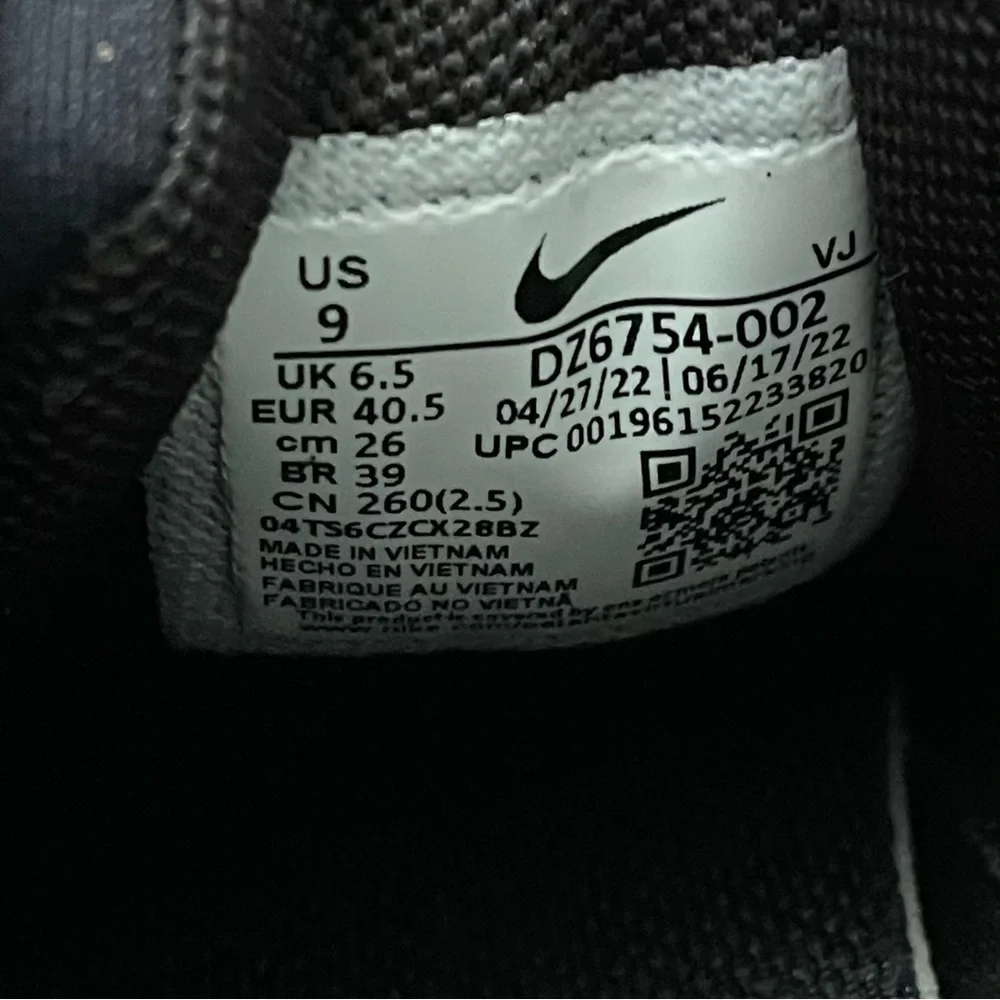 Nike‎ Air Max Bliss Black Gray Womens Size 9